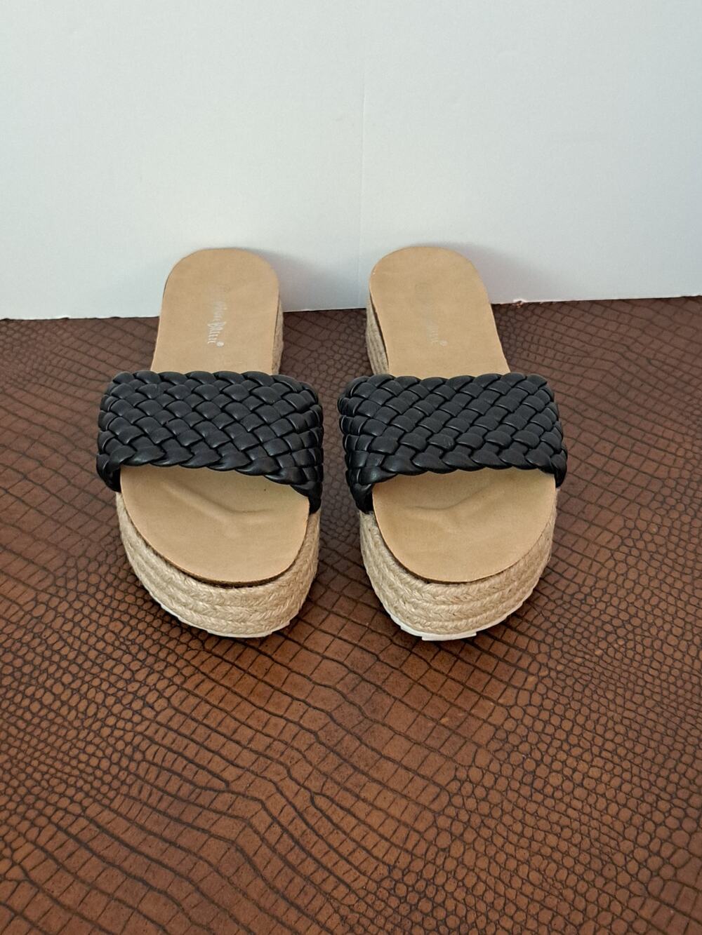 Women's Nature Breeze Black Slip on Sandals Size 8.5
